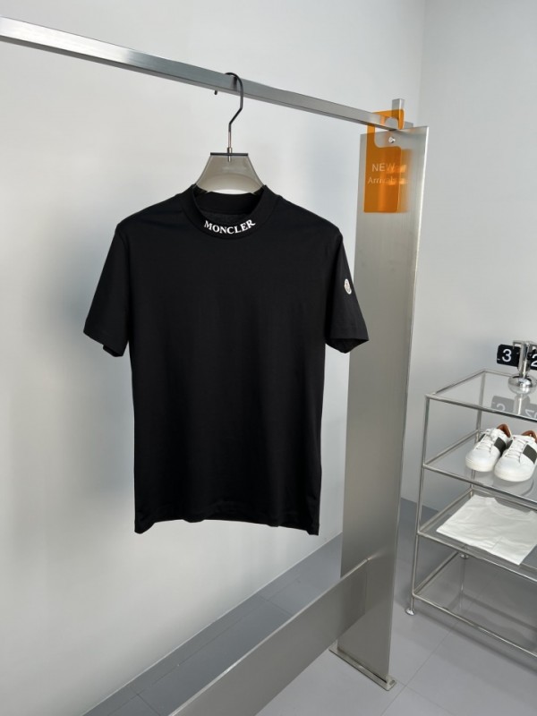 Moncler T-shirt Black - White