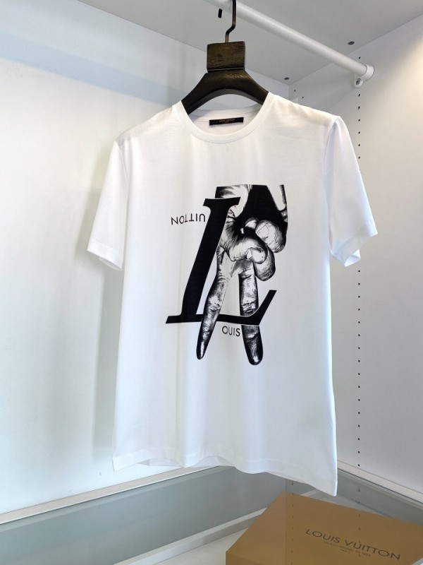Louis Vuitton Short Sleeve T-shirts (LV01)
