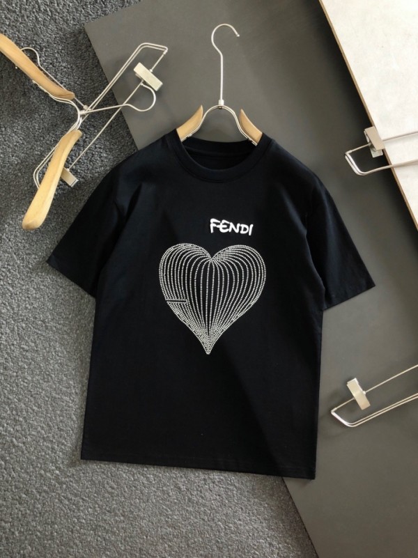 Fendi Short Sleeve T-Shirt Heart White/Black FEN-0006