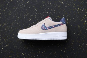 Nike Air Force 1 Low "Moon Landing" AQ0556-200