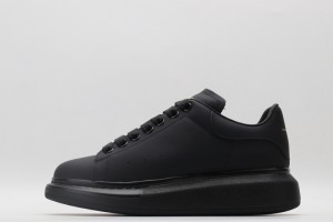 Alexander McQueen Oversized Sneaker Triple Black Leather