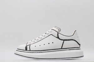 Alexander McQueen Oversized Sneaker White Black