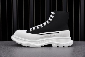 Alexander McQueen Tread Slick Boot Black White