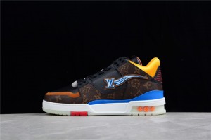 LV Trainer Sneaker Monogram 410M